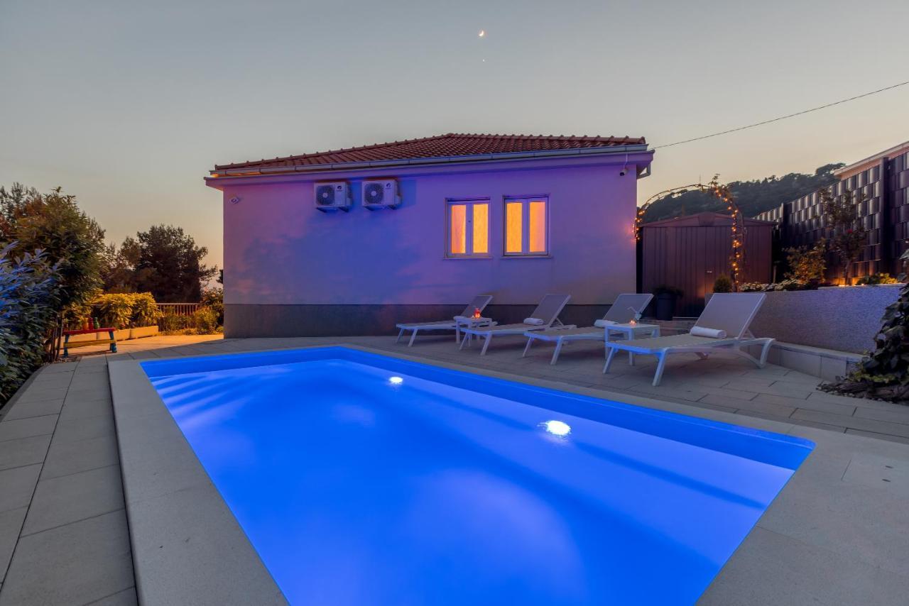 Villa Katess With Heated Pool Split Dış mekan fotoğraf