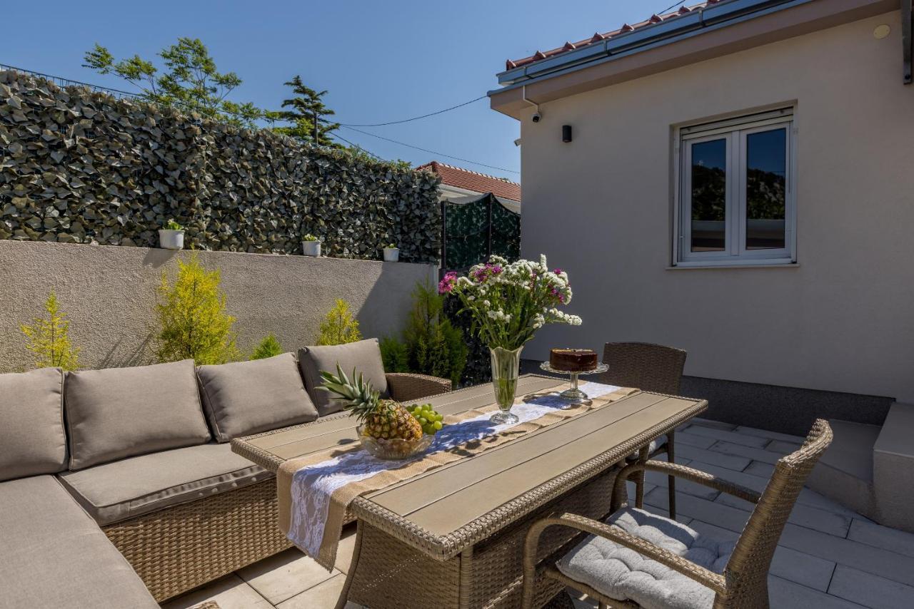 Villa Katess With Heated Pool Split Dış mekan fotoğraf