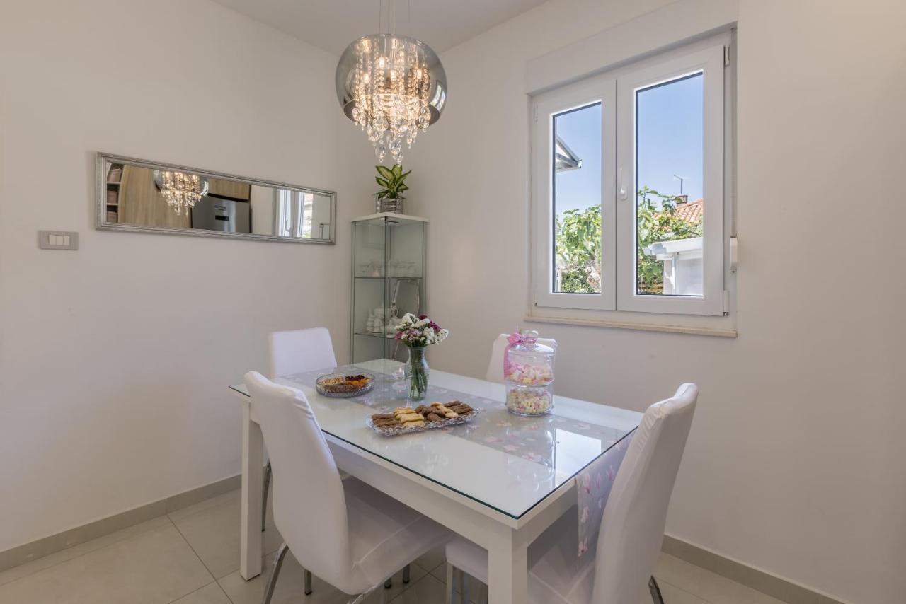 Villa Katess With Heated Pool Split Dış mekan fotoğraf
